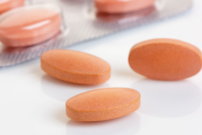 Pravastatin: Your Complete Guide to Uses, Benefits, Dosage, and Side Effects